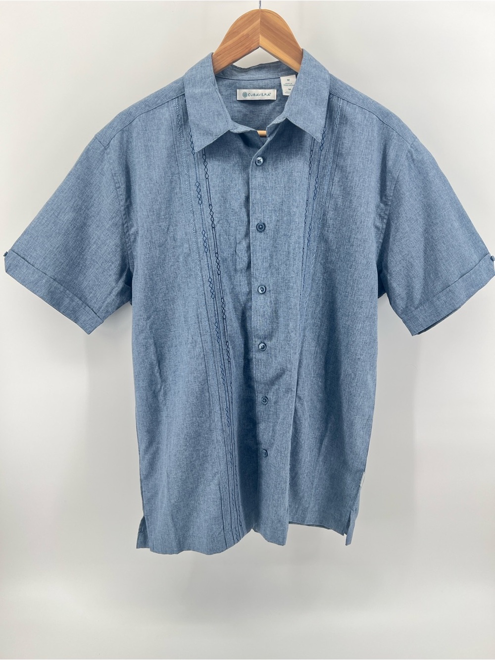 Cubavera Light Blue Short Sleeve Button-Front Guayabera Style Shirt medium